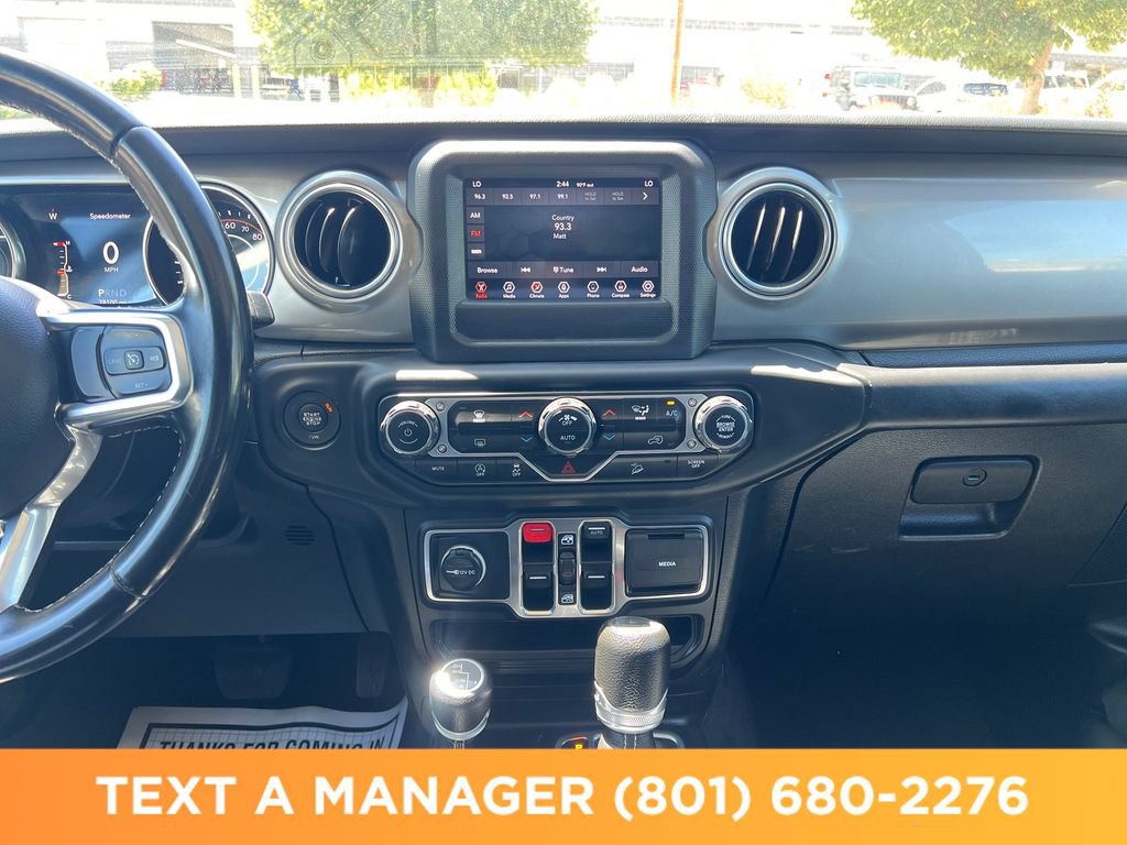 Used 2019 Jeep Wrangler Unlimited Sahara AWD/4WD image 17