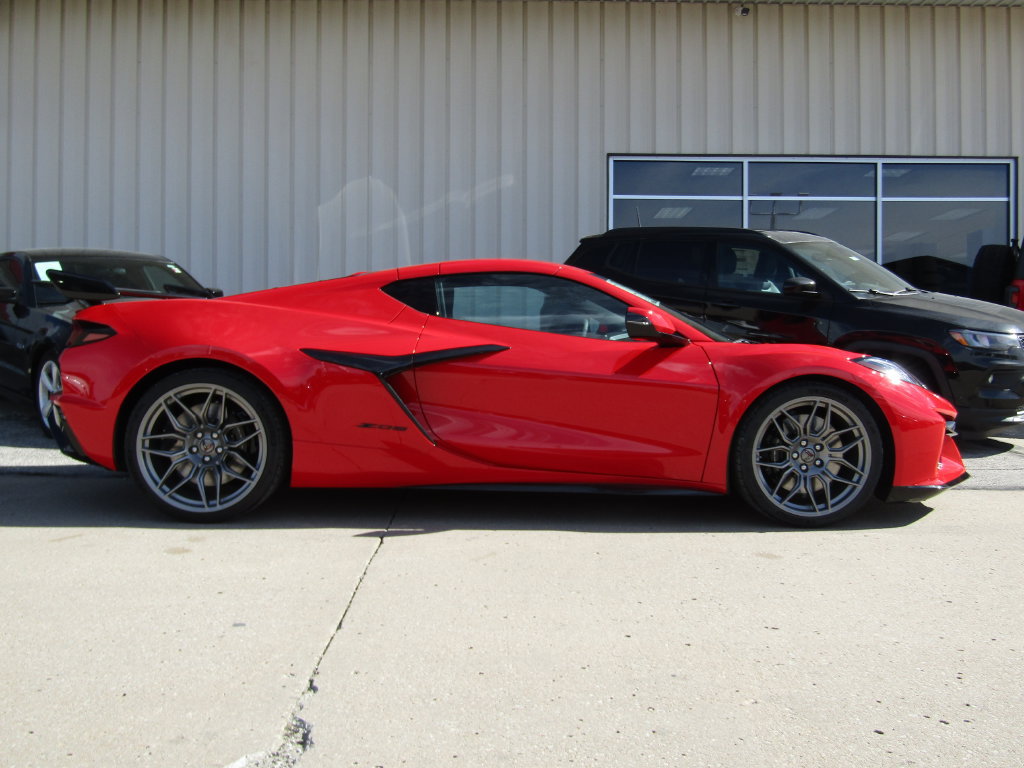 New 2027 Chevrolet Corvette Z06 w/ Battery Protection Package RWD image 15