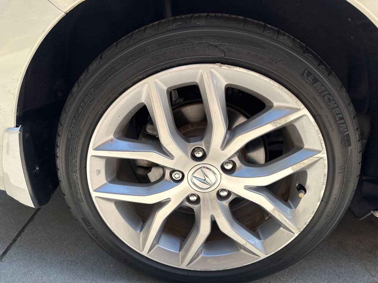Used 2019 Acura ILX FWD image 25