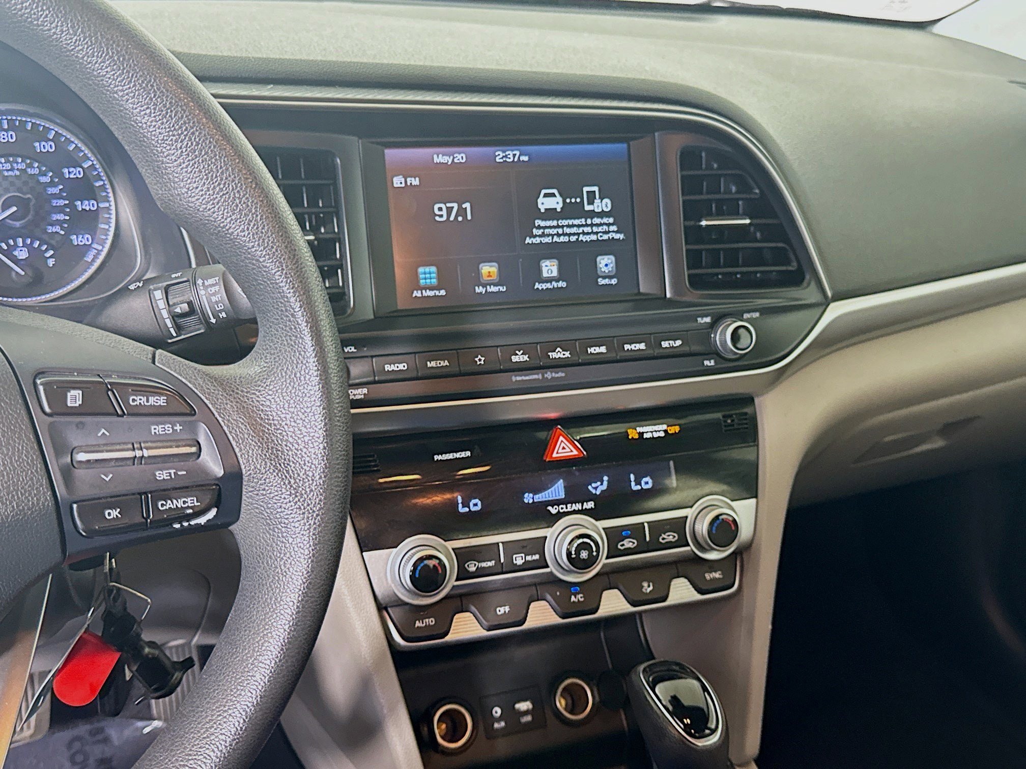 Used 2020 Hyundai Elantra SEL FWD image 18