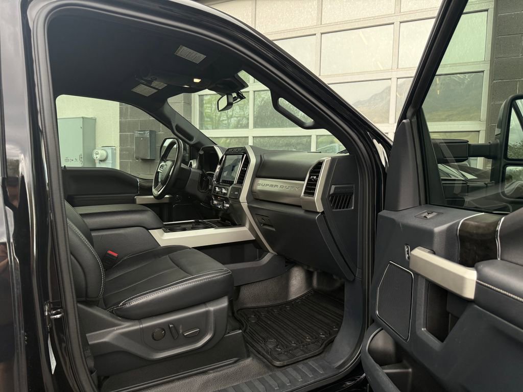 Used 2022 Ford F350 Lariat w/ Lariat Ultimate Package AWD/4WD image 22