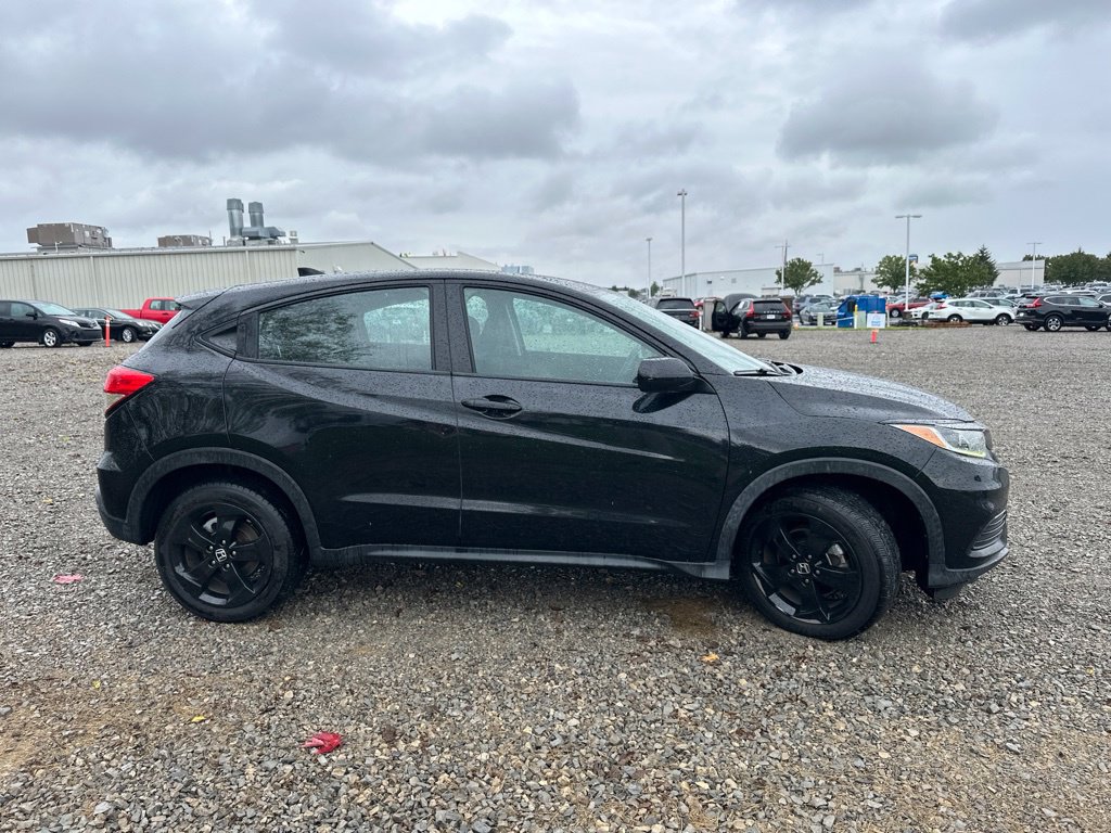 Used 2022 Honda HR-V LX image 11