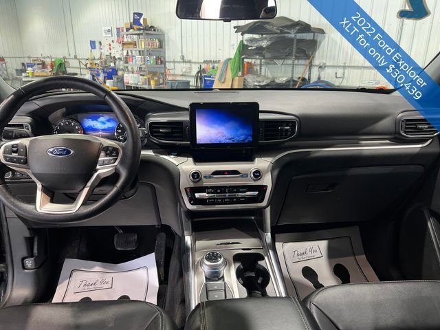 Used 2022 Ford Explorer XLT w/ Equipment Group 202A image 13