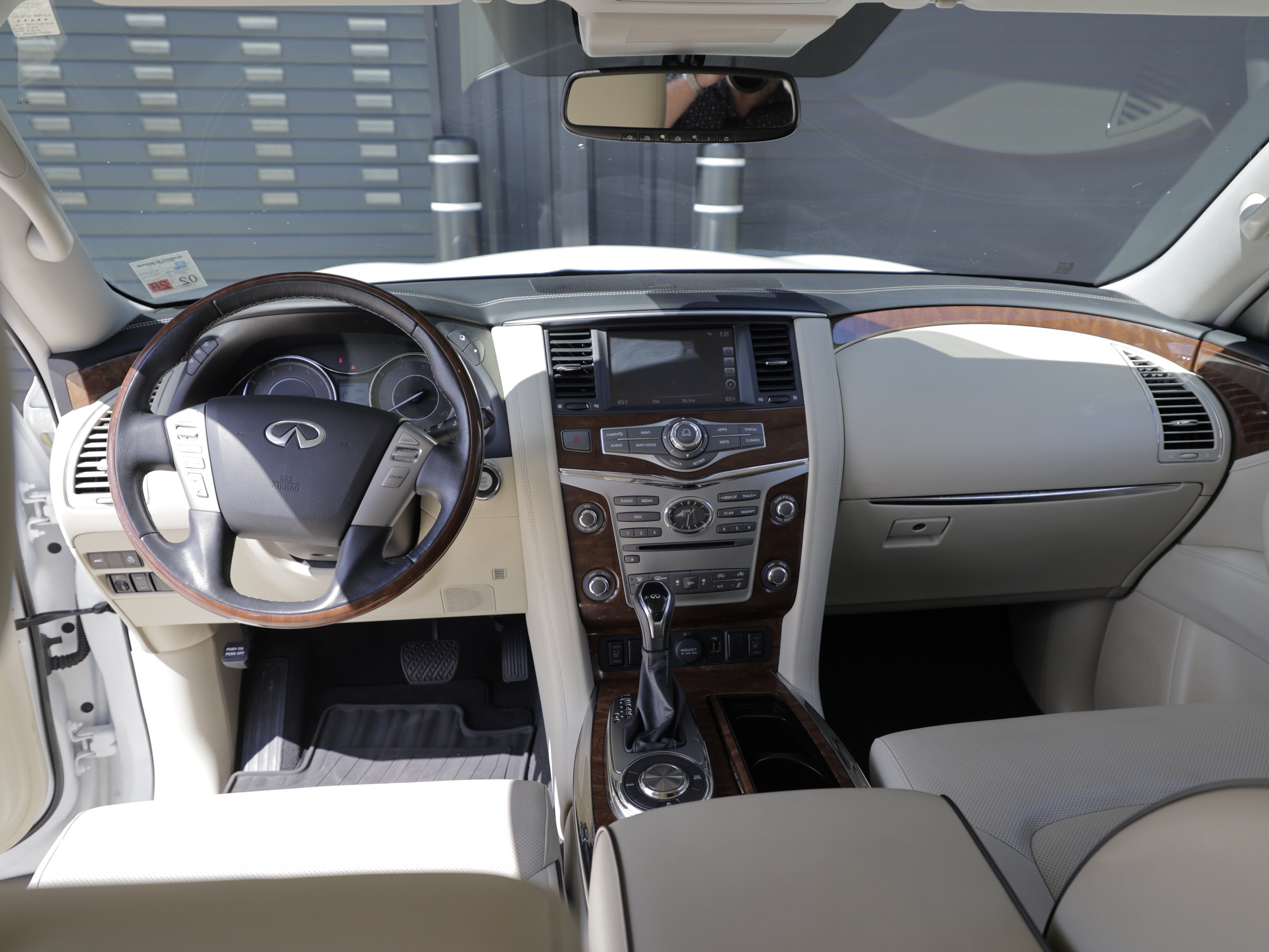 Used 2019 INFINITI QX80 Luxe w/ All-Season Package RWD image 18