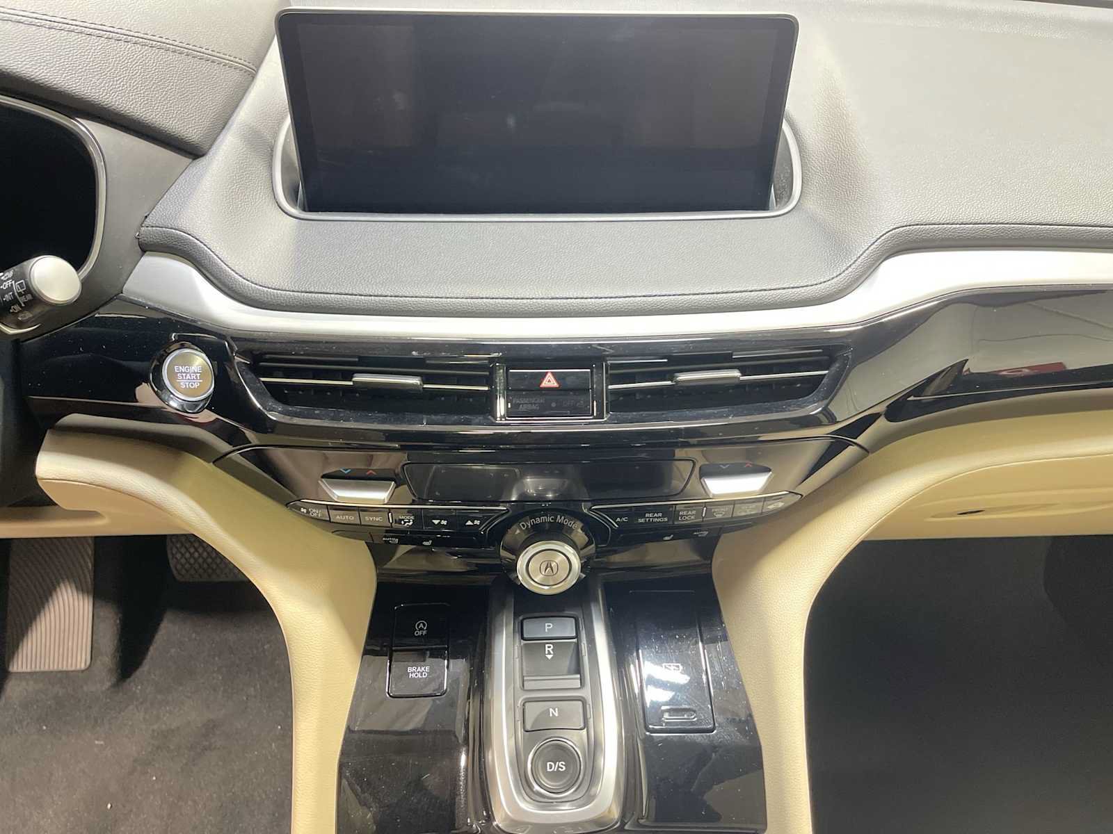 Used 2023 Acura MDX SH-AWD image 16