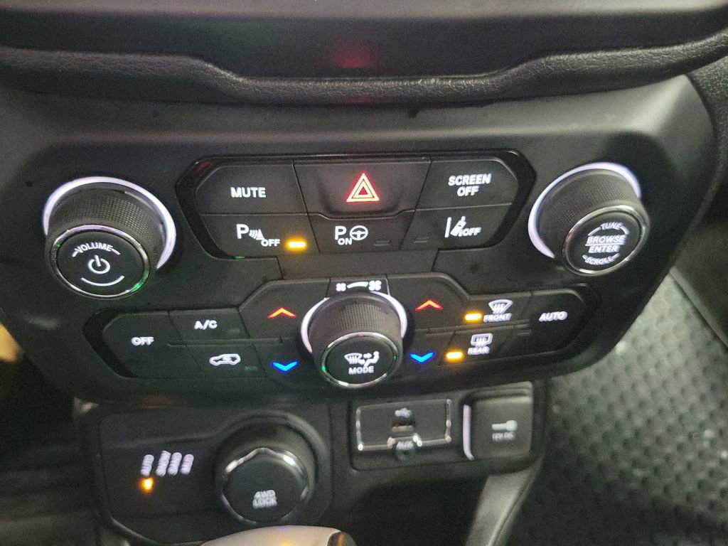 Used 2023 Jeep Renegade Limited w/ Limited Elite Group image 59