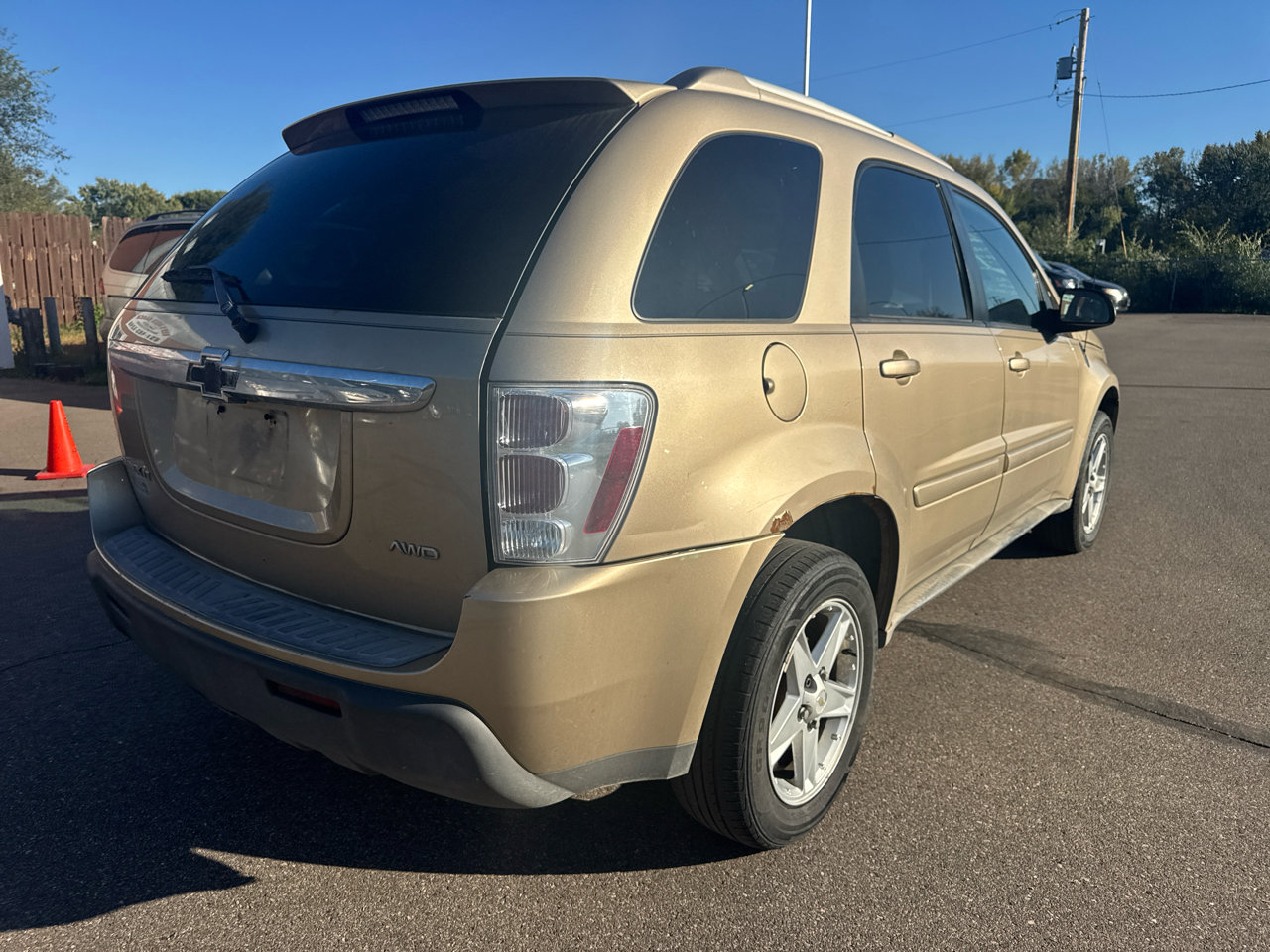 Used 2005 Chevrolet Equinox LT w/ Preferred Equipment Group image 5