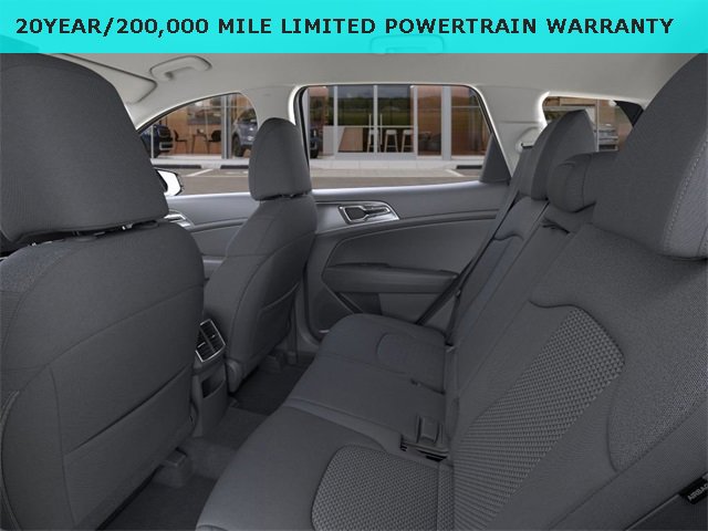 New 2025 Kia Sportage LX image 18