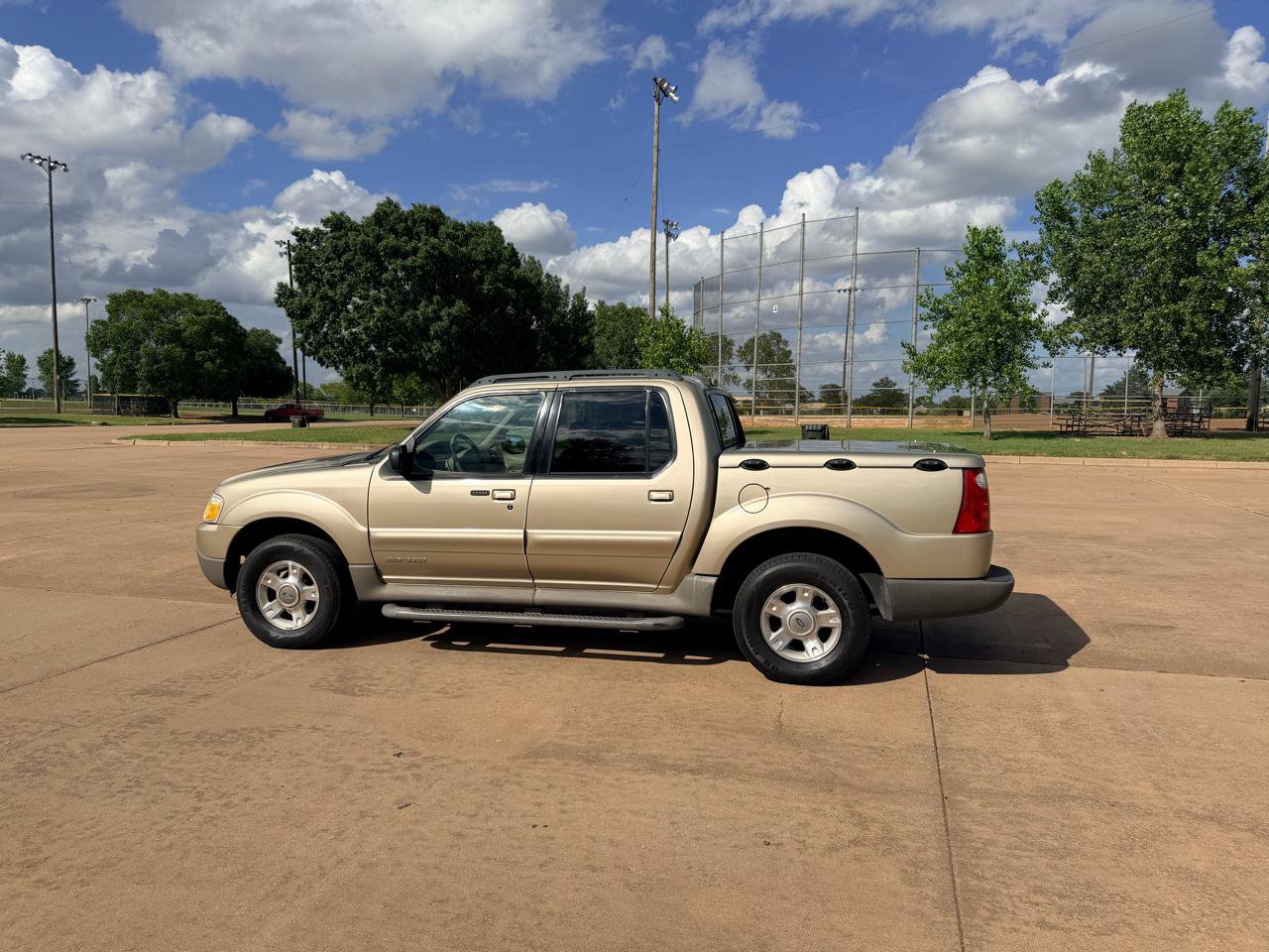 Used 2002 Ford Explorer Sport Trac 2WD image 5