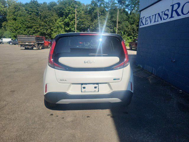 Used 2023 Kia Soul EX FWD image 6