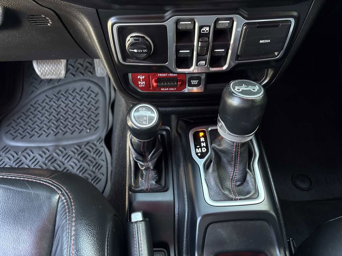 Used 2018 Jeep Wrangler Unlimited Rubicon AWD/4WD image 26