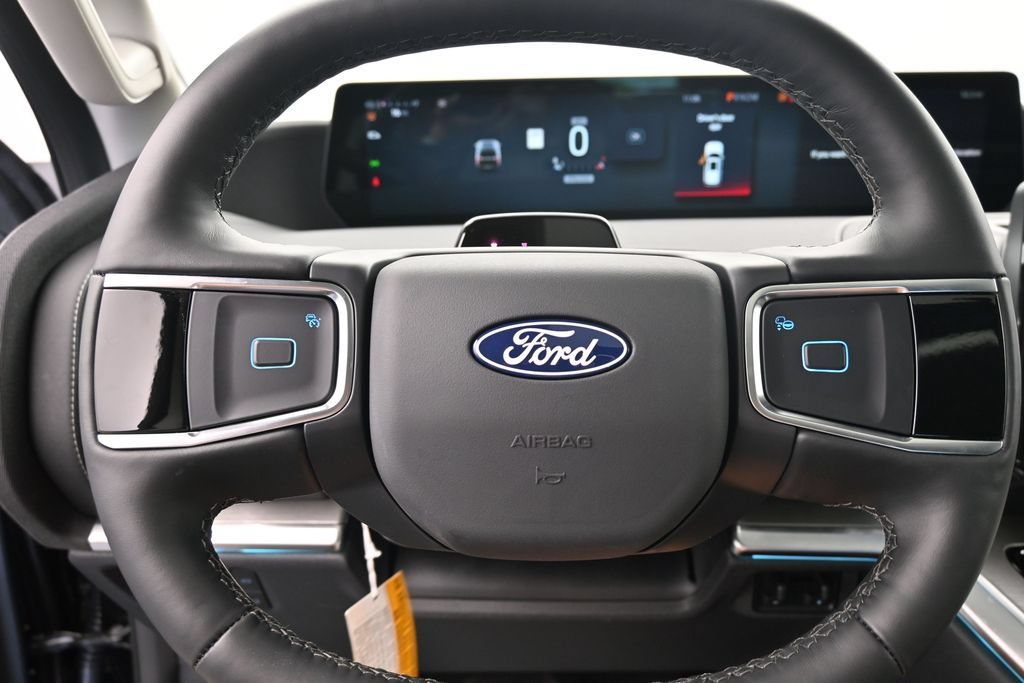 New 2027 Ford Expedition Platinum w/ Driver's Package AWD/4WD image 32