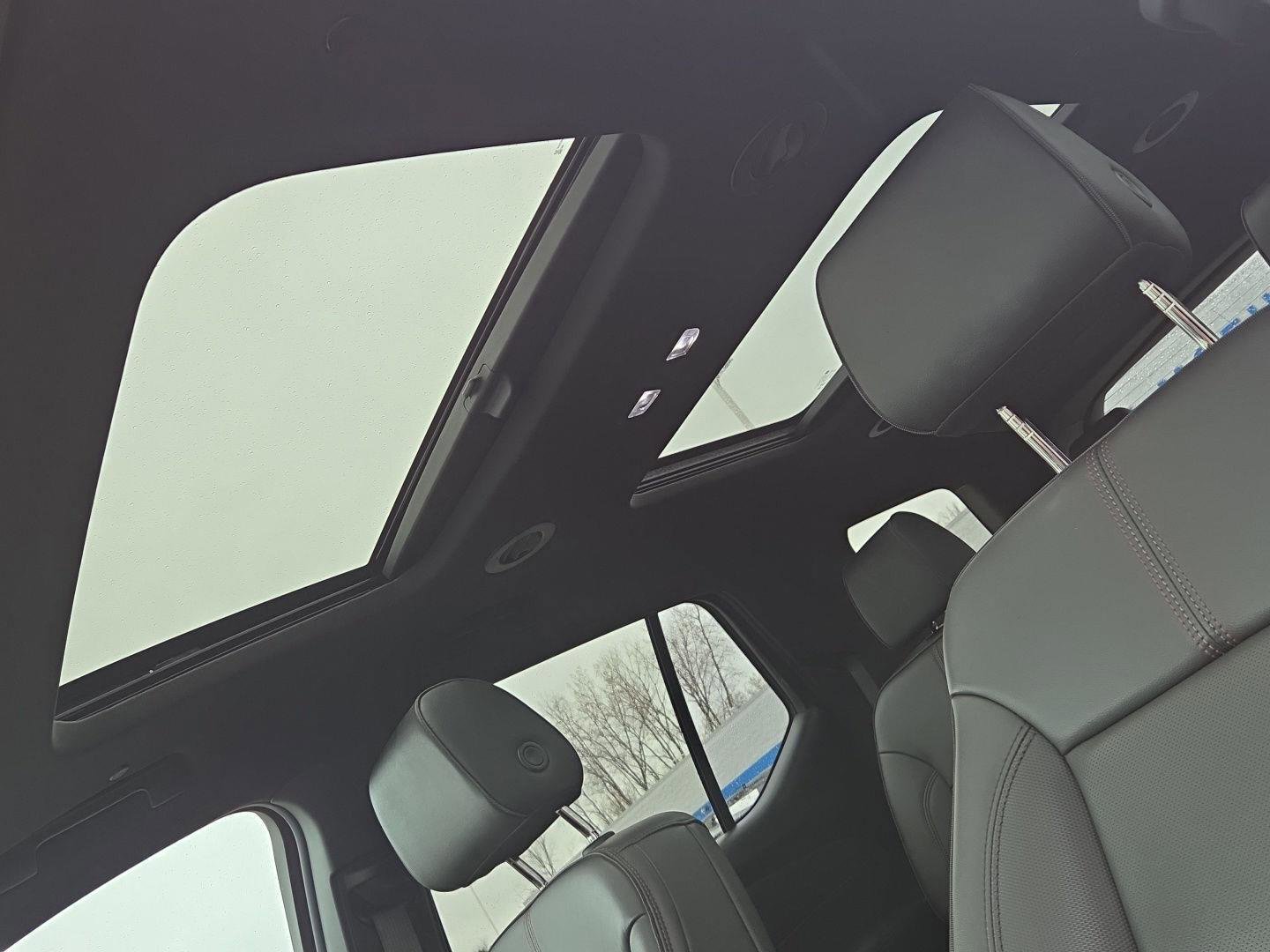 Used 2023 Chevrolet Traverse RS AWD/4WD image 31