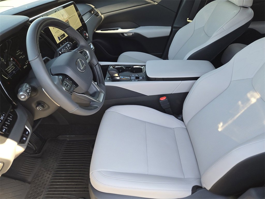 Used 2025 Lexus RX 350 F Sport w/ Convenience Package image 14