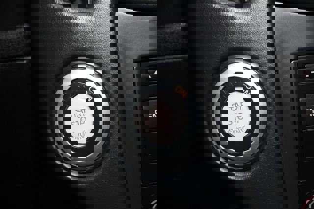 Used 2016 Nissan 370Z w/ Sport Package image 14