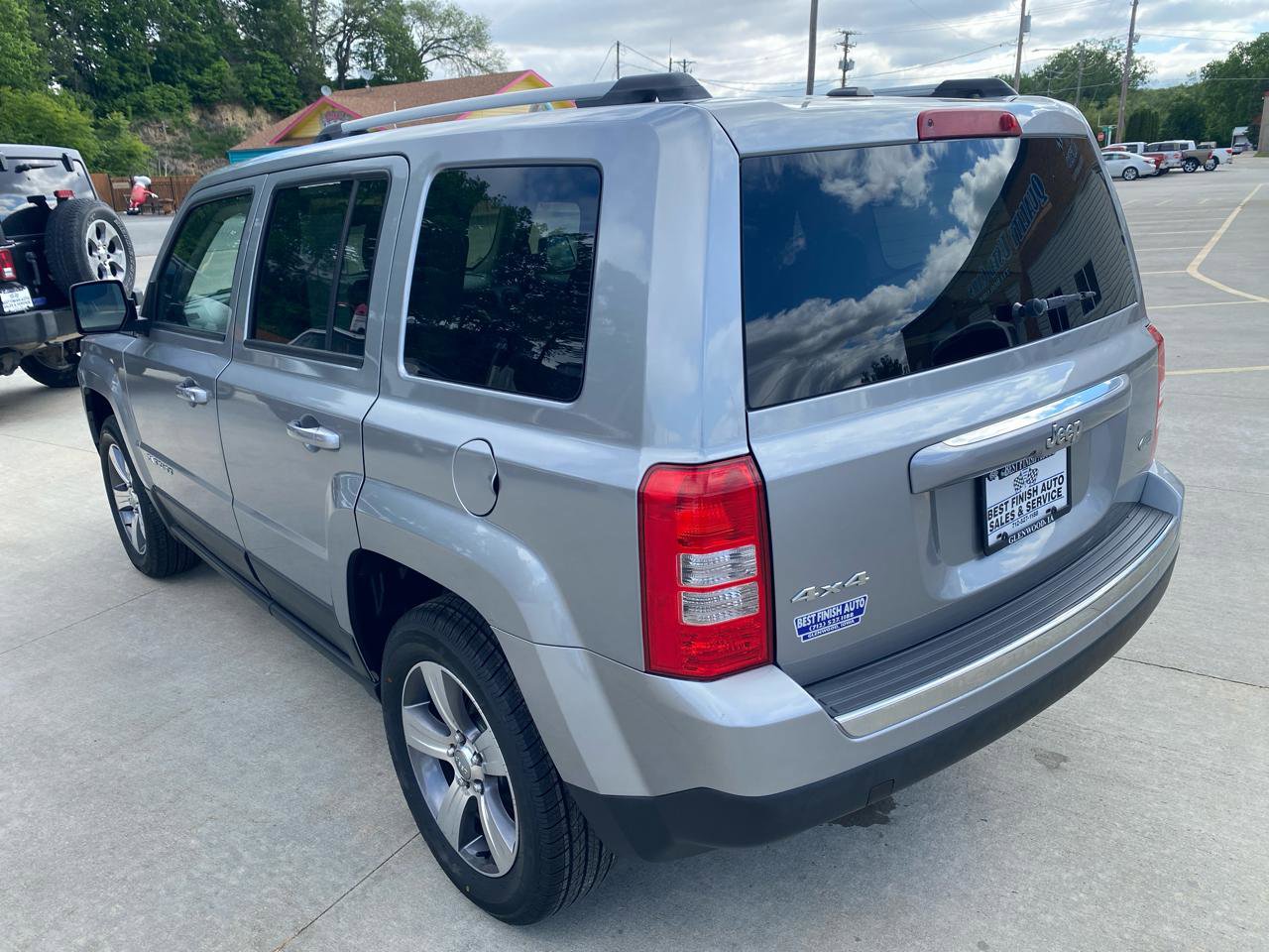 Used 2016 Jeep Patriot High Altitude AWD/4WD image 8