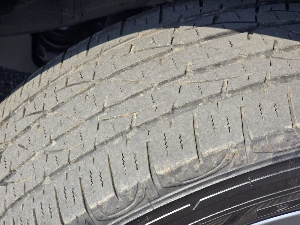 Certified 2025 Toyota RAV4 LE AWD/4WD image 9
