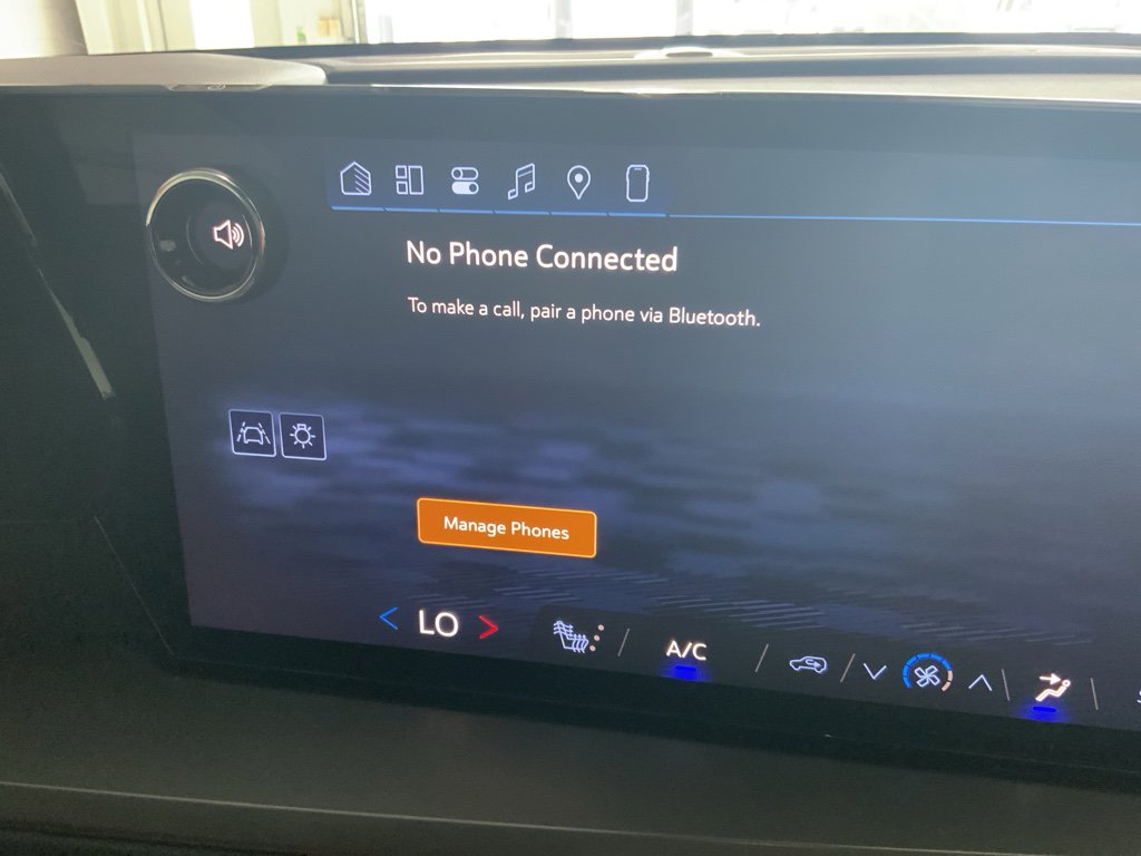New 2026 Chevrolet Traverse LT FWD image 25