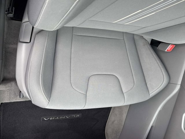 Used 2024 Hyundai Elantra SEL image 15