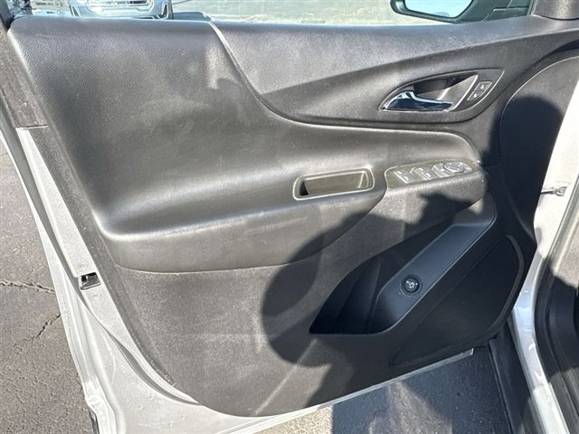 Used 2021 Chevrolet Equinox LT image 21