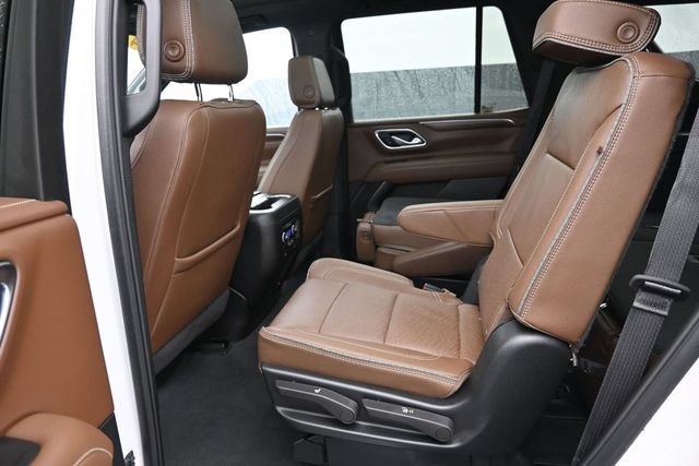 Used 2024 Chevrolet Tahoe High Country AWD/4WD image 18