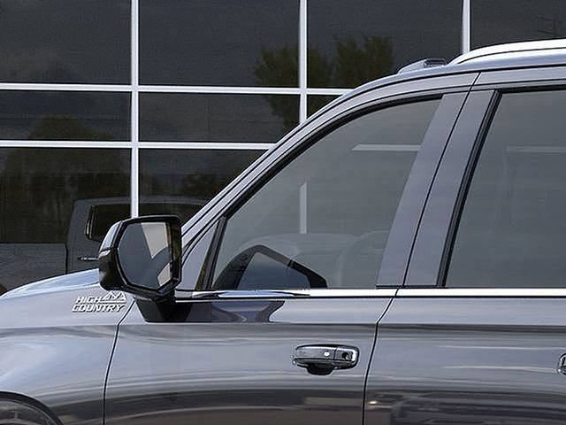 New 2026 Chevrolet Suburban High Country AWD/4WD image 14