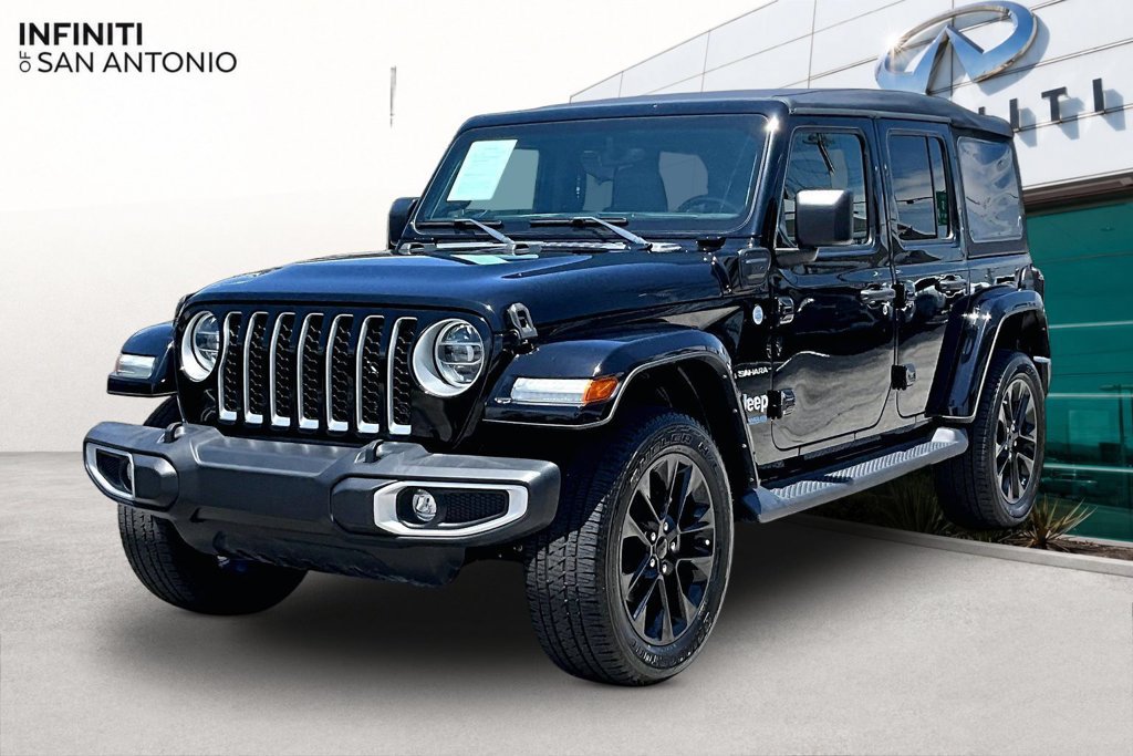 Used 2021 Jeep Wrangler Unlimited Sahara w/ Cold Weather Group AWD/4WD image 13