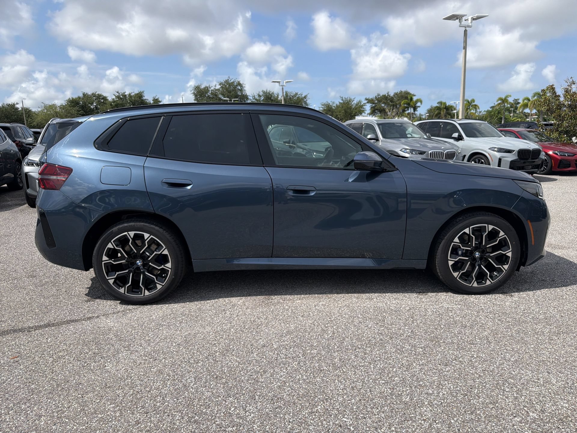 New 2026 BMW X3 xDrive30i w/ Premium Package AWD/4WD image 3