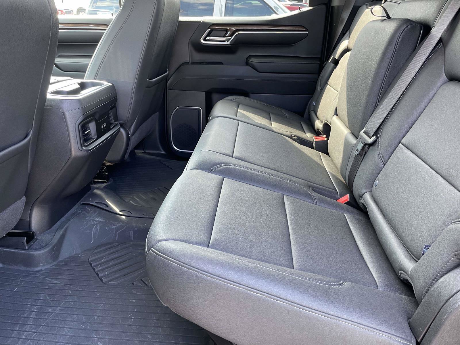 Used 2023 Chevrolet Silverado 1500 LT Trail Boss w/ LT Trail Boss Premium Package AWD/4WD image 10