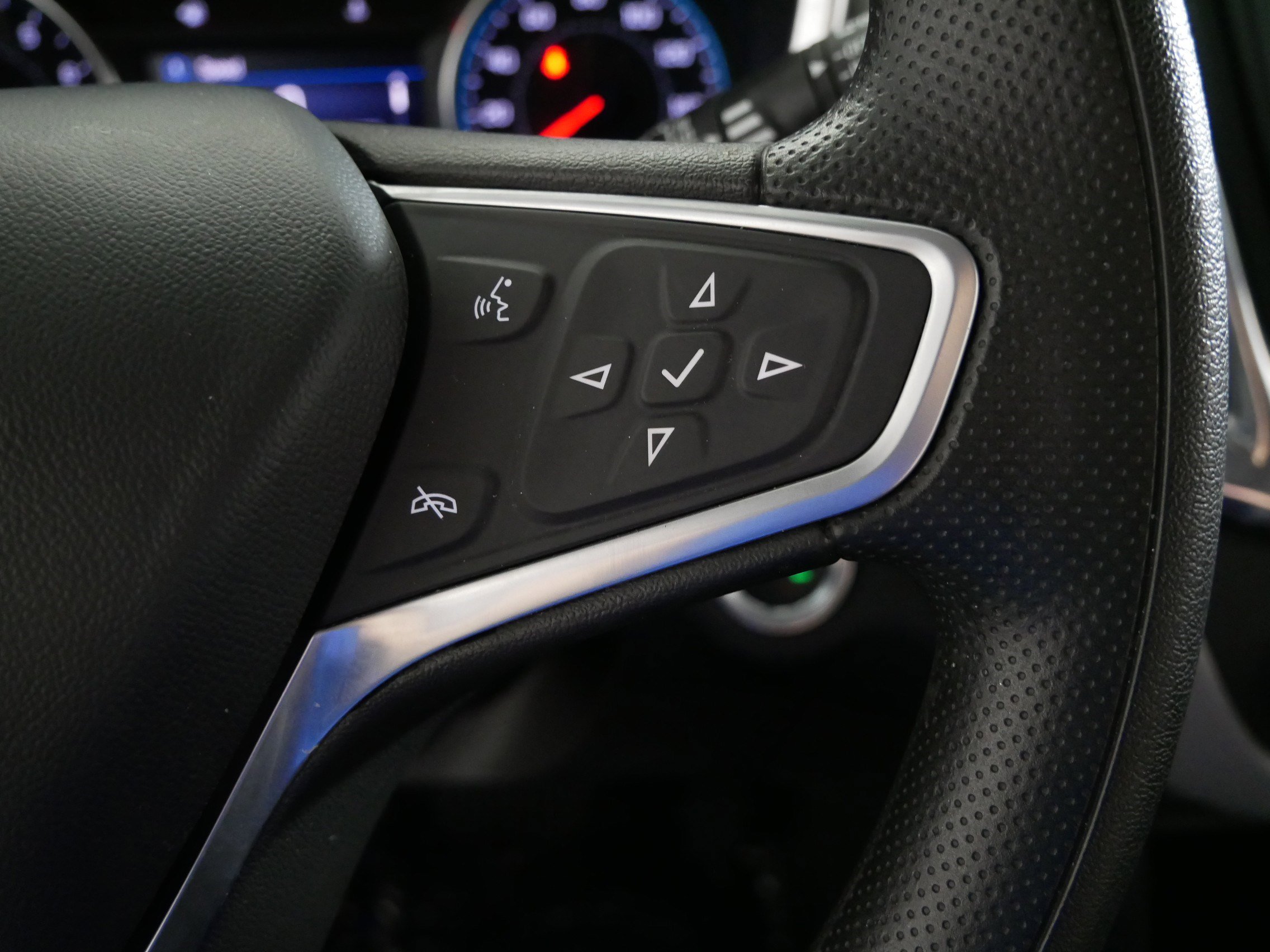 Used 2023 Chevrolet Equinox LS w/ LS Convenience Package image 28