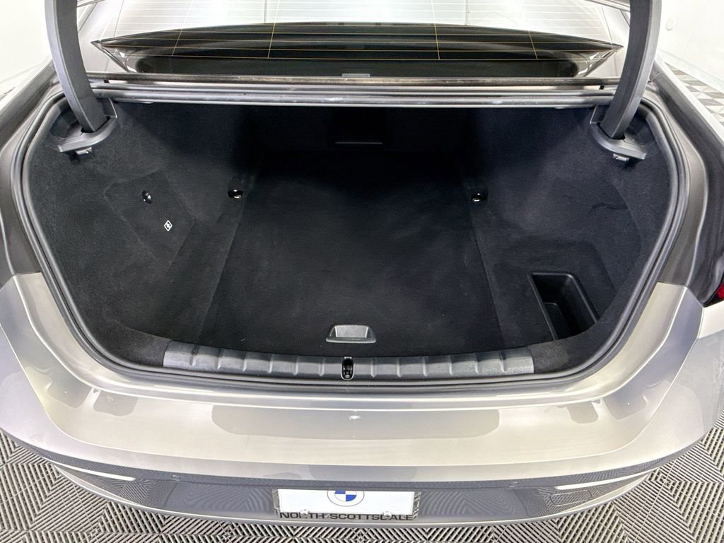 Certified 2024 BMW i7 xDrive60 image 27