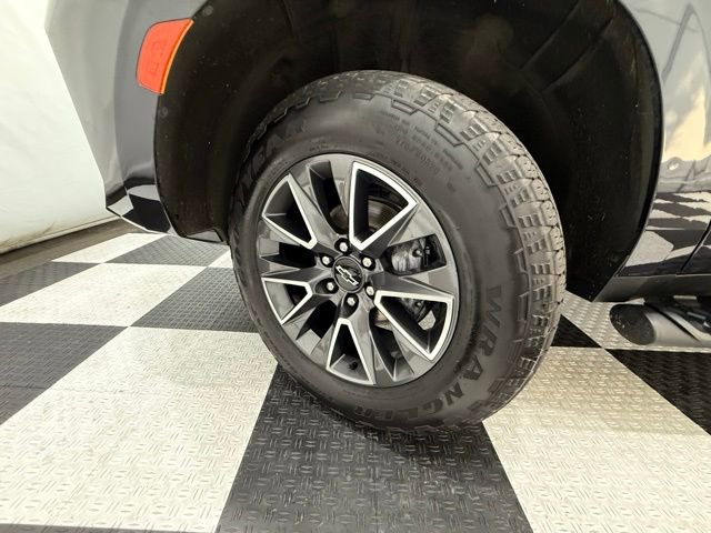 Used 2022 Chevrolet Tahoe Z71 w/ Luxury Package image 12
