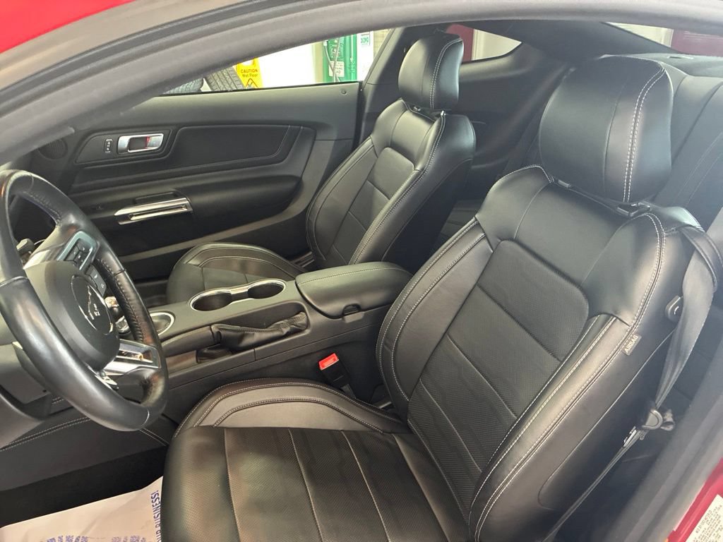 Used 2022 Ford Mustang GT Premium w/ Equipment Group 401A RWD image 11