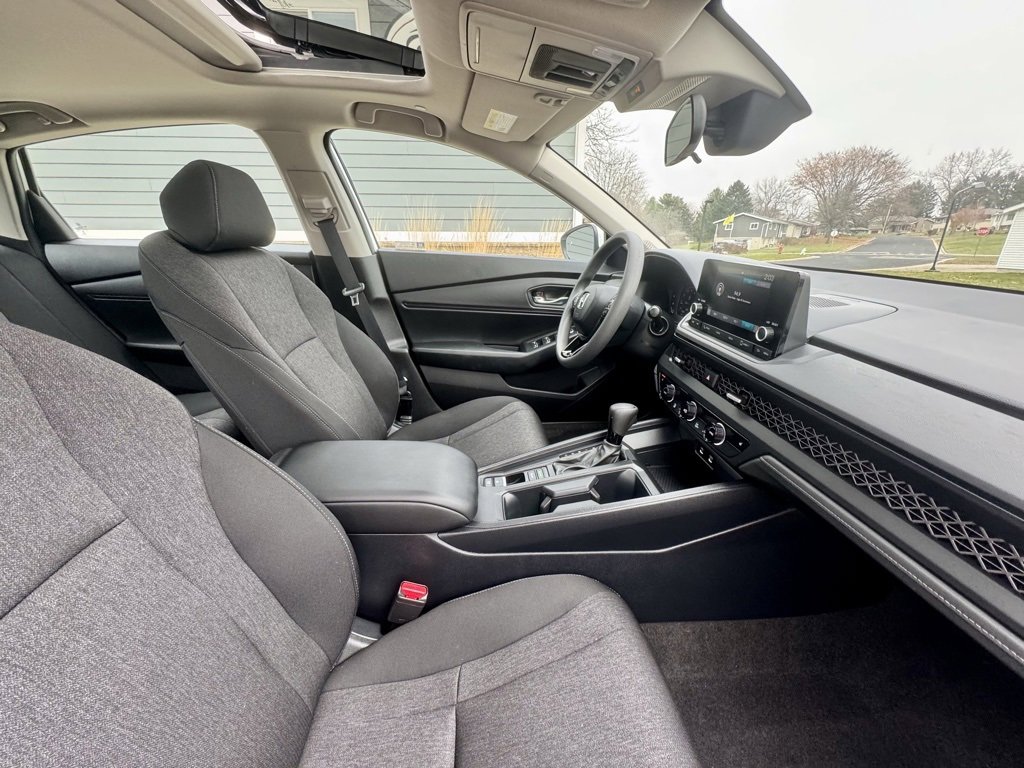 Used 2024 Honda Accord EX image 17