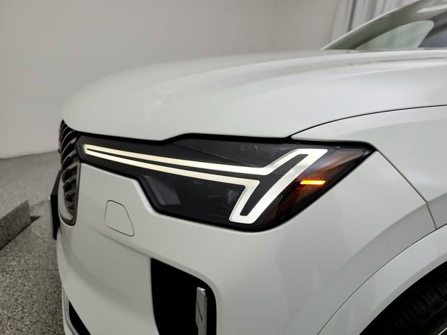 Certified 2025 Volvo XC90 B6 Plus AWD/4WD image 33