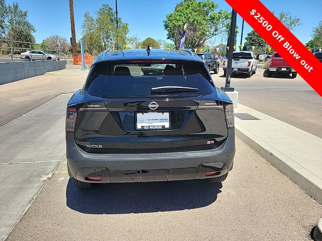 New 2025 Nissan Kicks SR FWD image 6