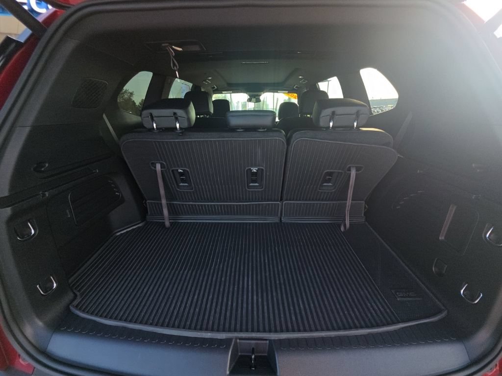 Used 2024 GMC Acadia AT4 w/ Luxury Package AWD/4WD image 15