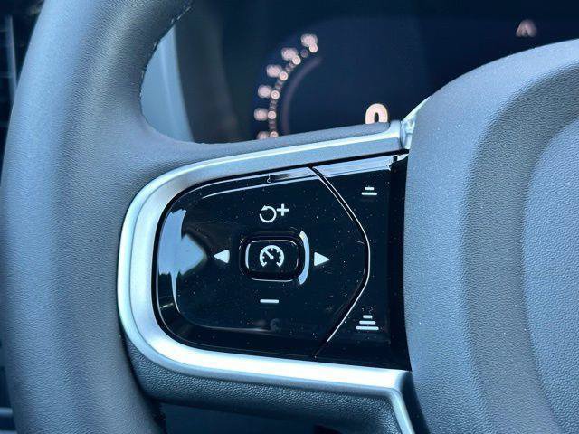New 2026 Volvo XC60 T8 Plus w/ Protection Package Premier AWD/4WD image 14