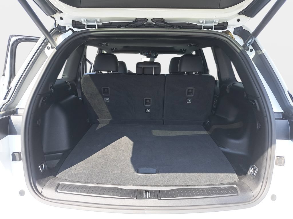 Certified 2023 Jeep Grand Cherokee Altitude AWD/4WD image 13
