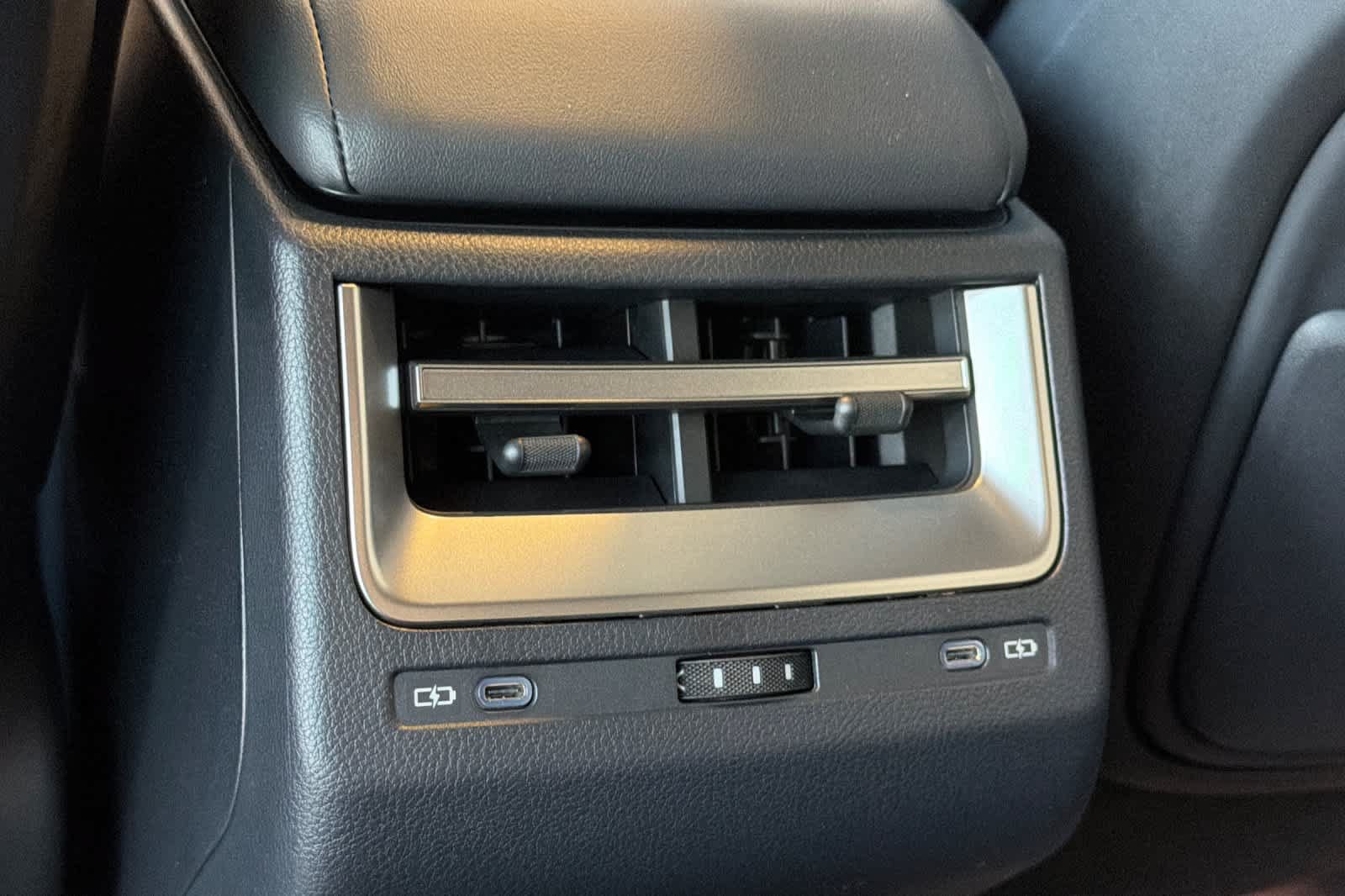 New 2026 Lexus ES 500e AWD/4WD image 12