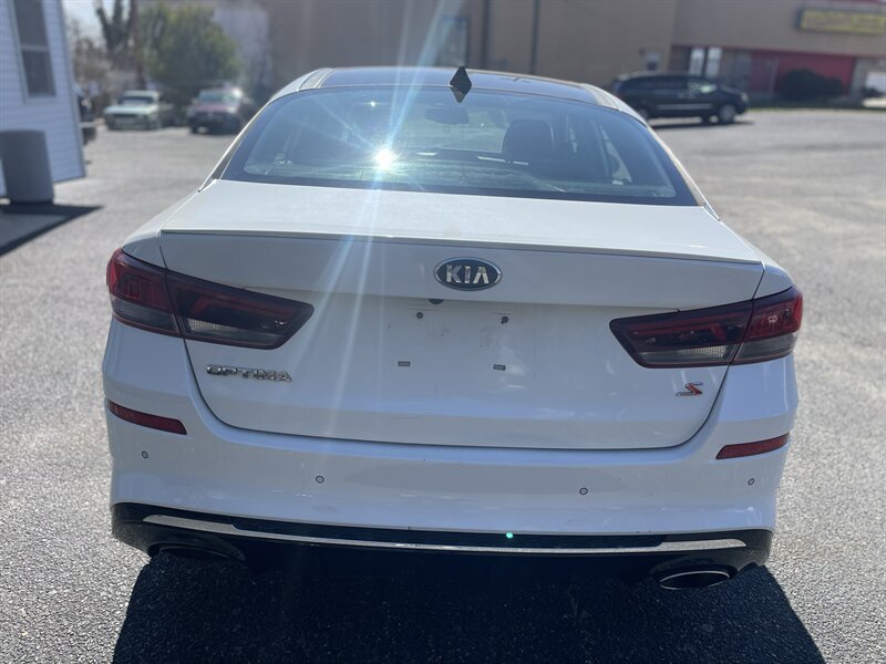 Used 2019 Kia Optima S w/ S Panoramic Sunroof Package image 7