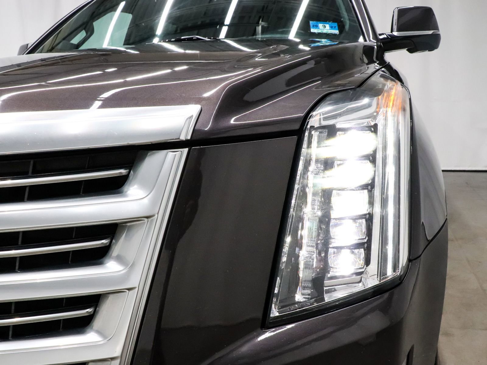 Used 2016 Cadillac Escalade Platinum AWD/4WD image 52