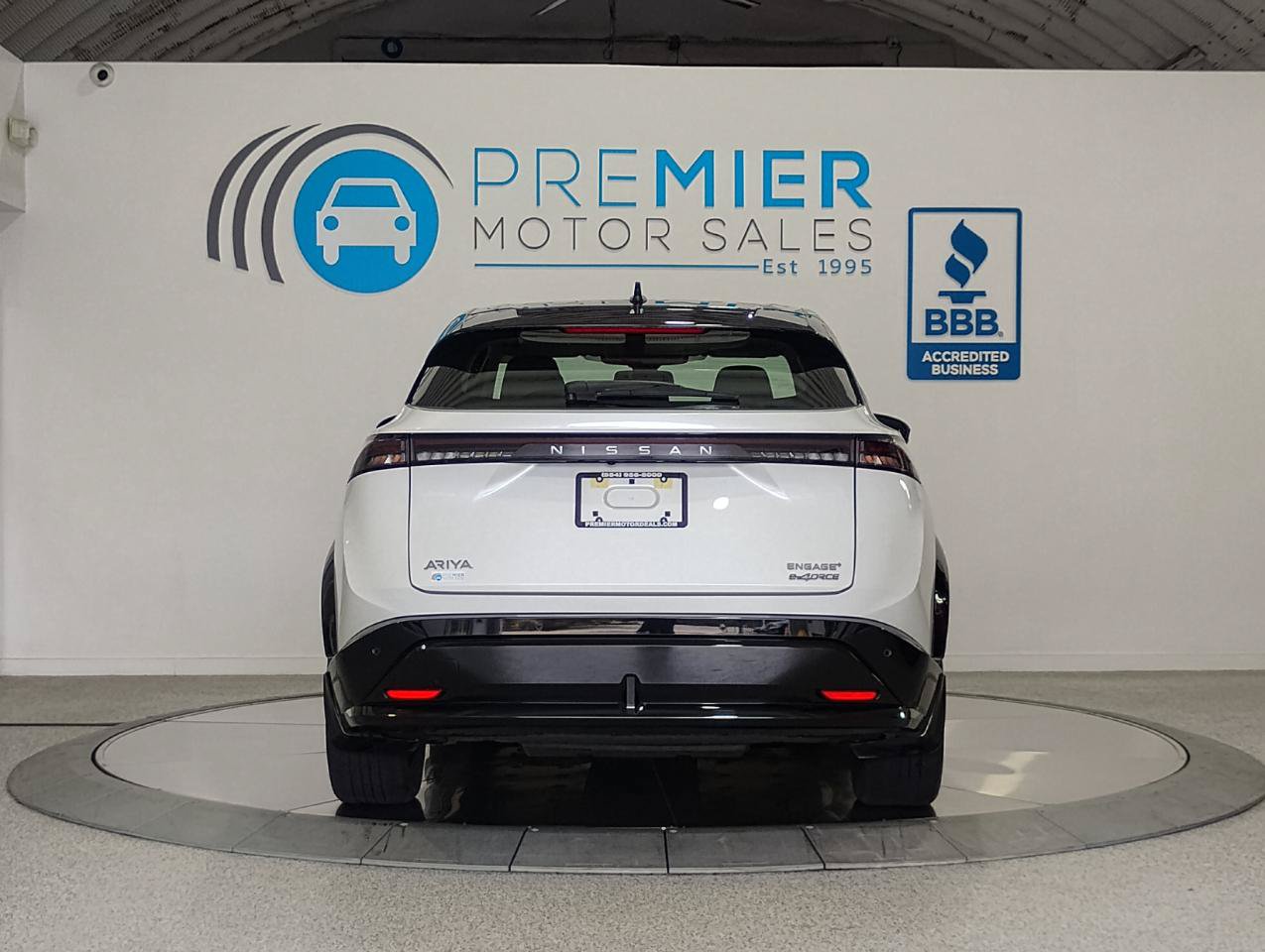 Used 2024 Nissan Ariya AWD image 16