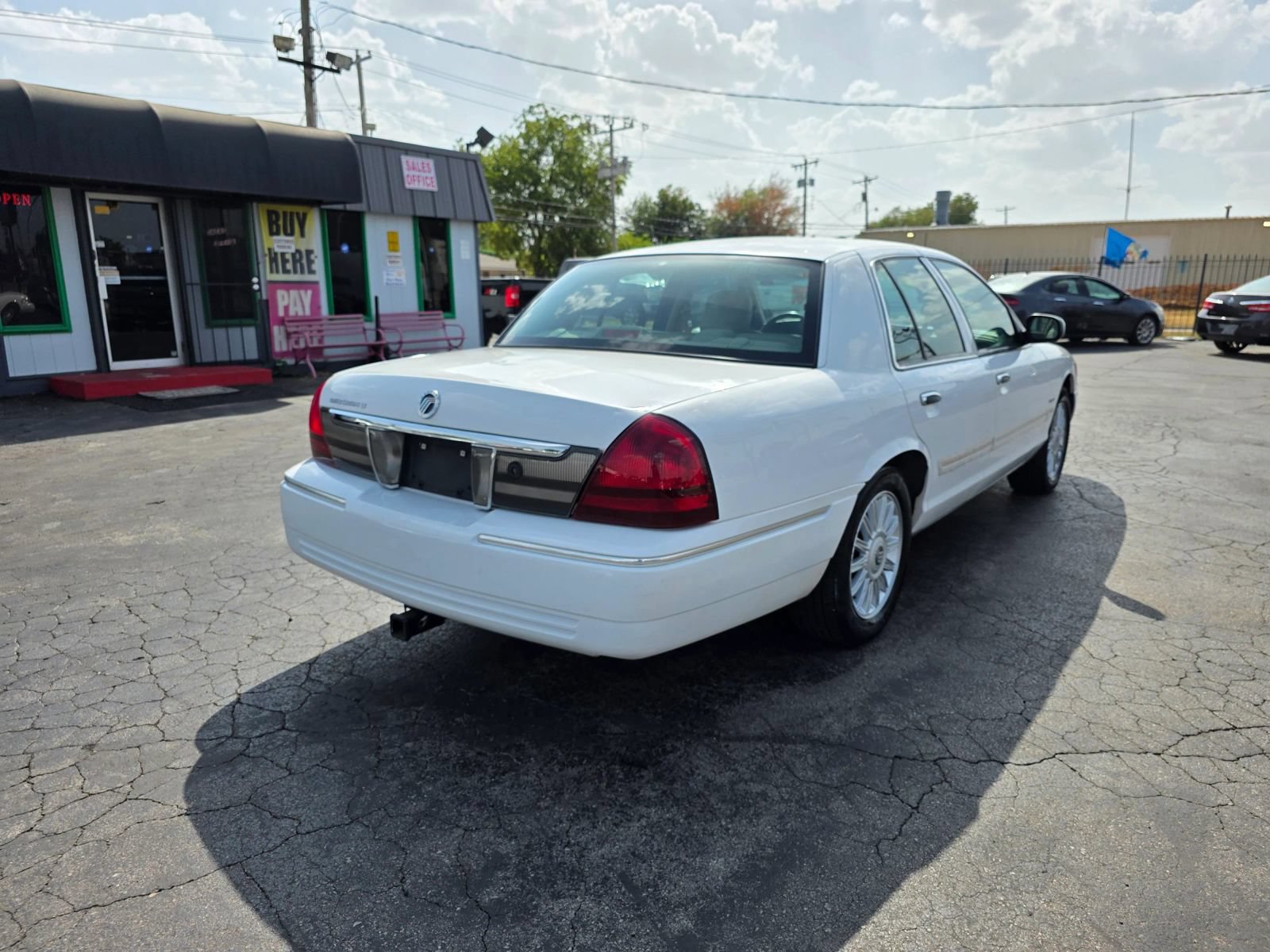 Used 2010 Mercury Grand Marquis LS RWD image 5