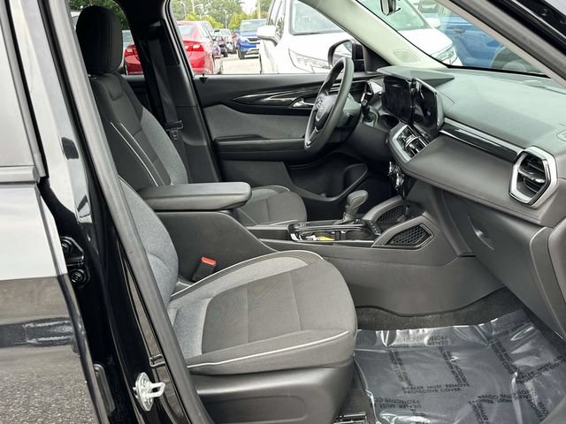 Used 2025 Chevrolet TrailBlazer LT AWD/4WD image 20
