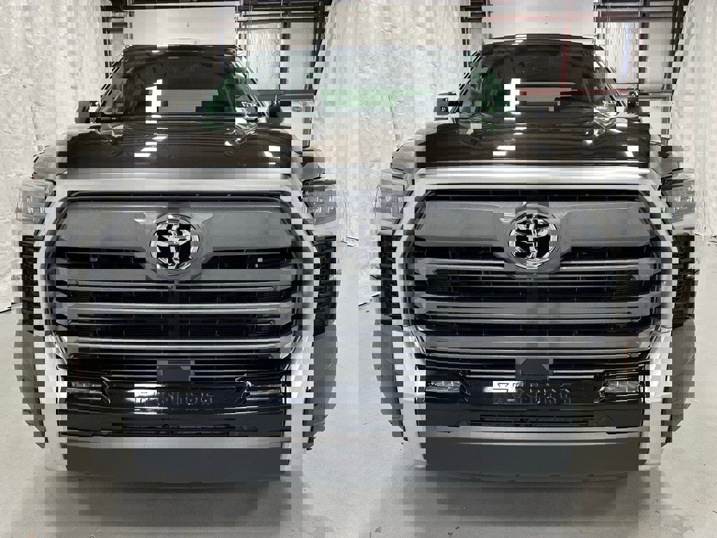 Used 2024 Toyota Tundra Limited image 2