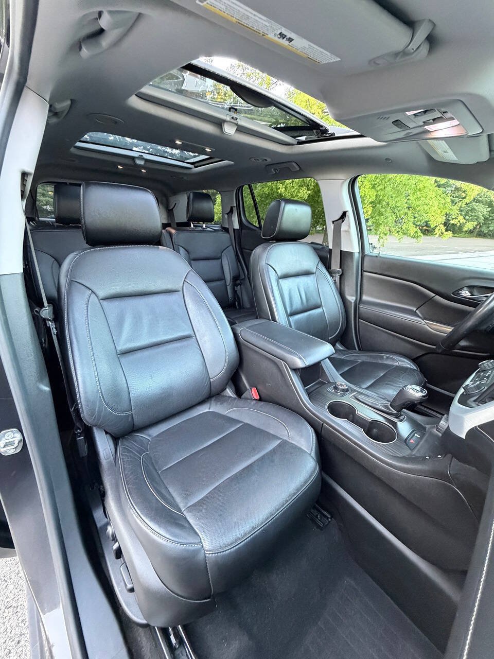Used 2017 GMC Acadia SLT w/ LPO, Floor Liner Package AWD/4WD image 51