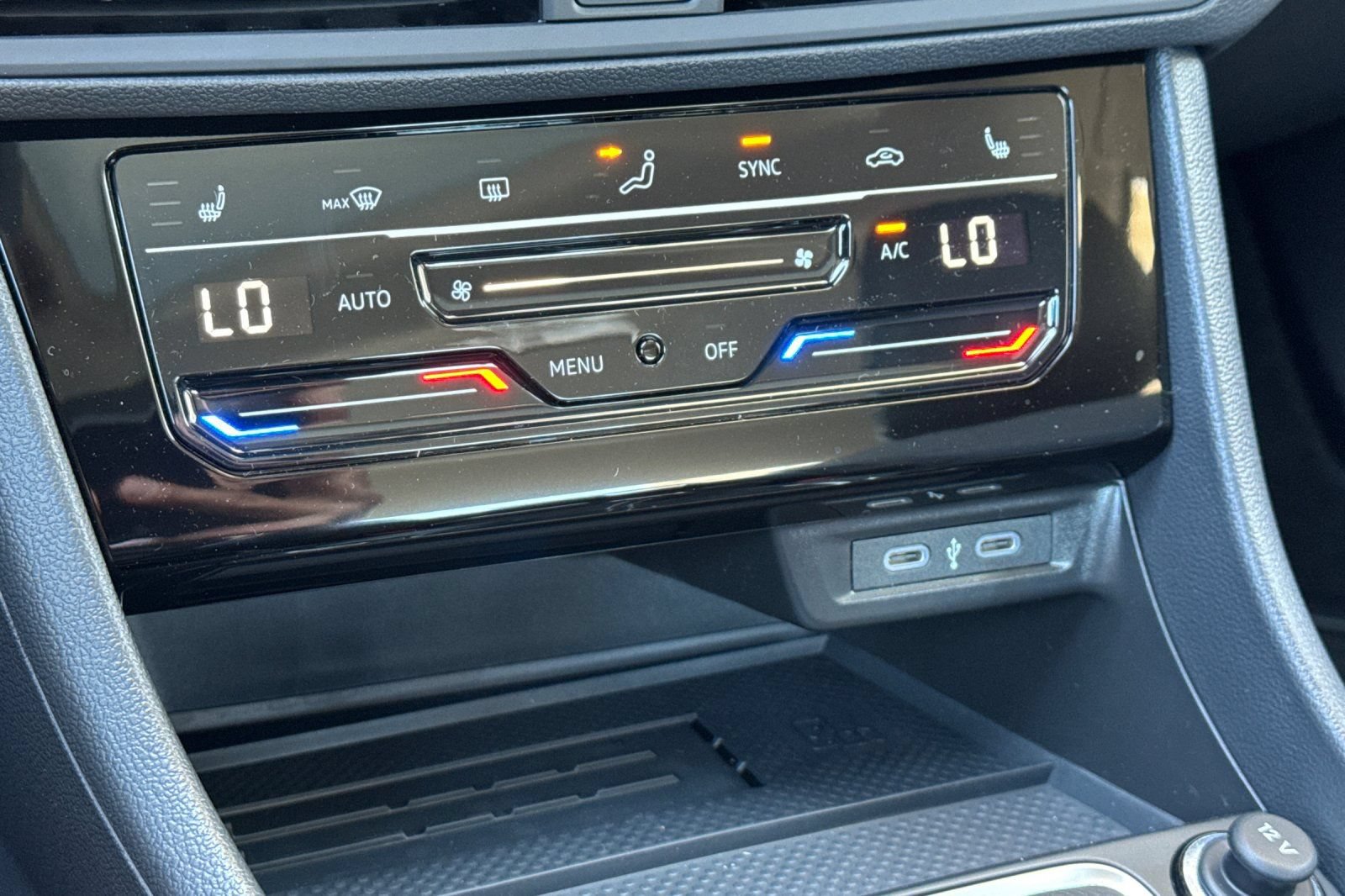 New 2026 Volkswagen Jetta SE FWD image 19
