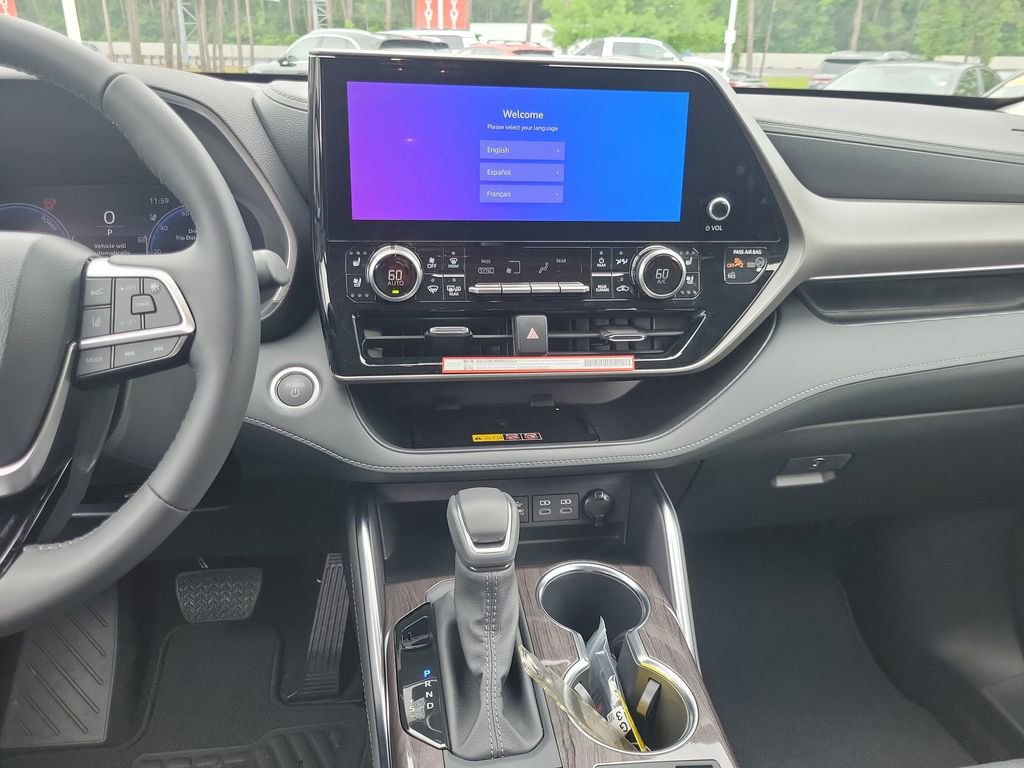 Certified 2026 Toyota Highlander Limited AWD/4WD image 26