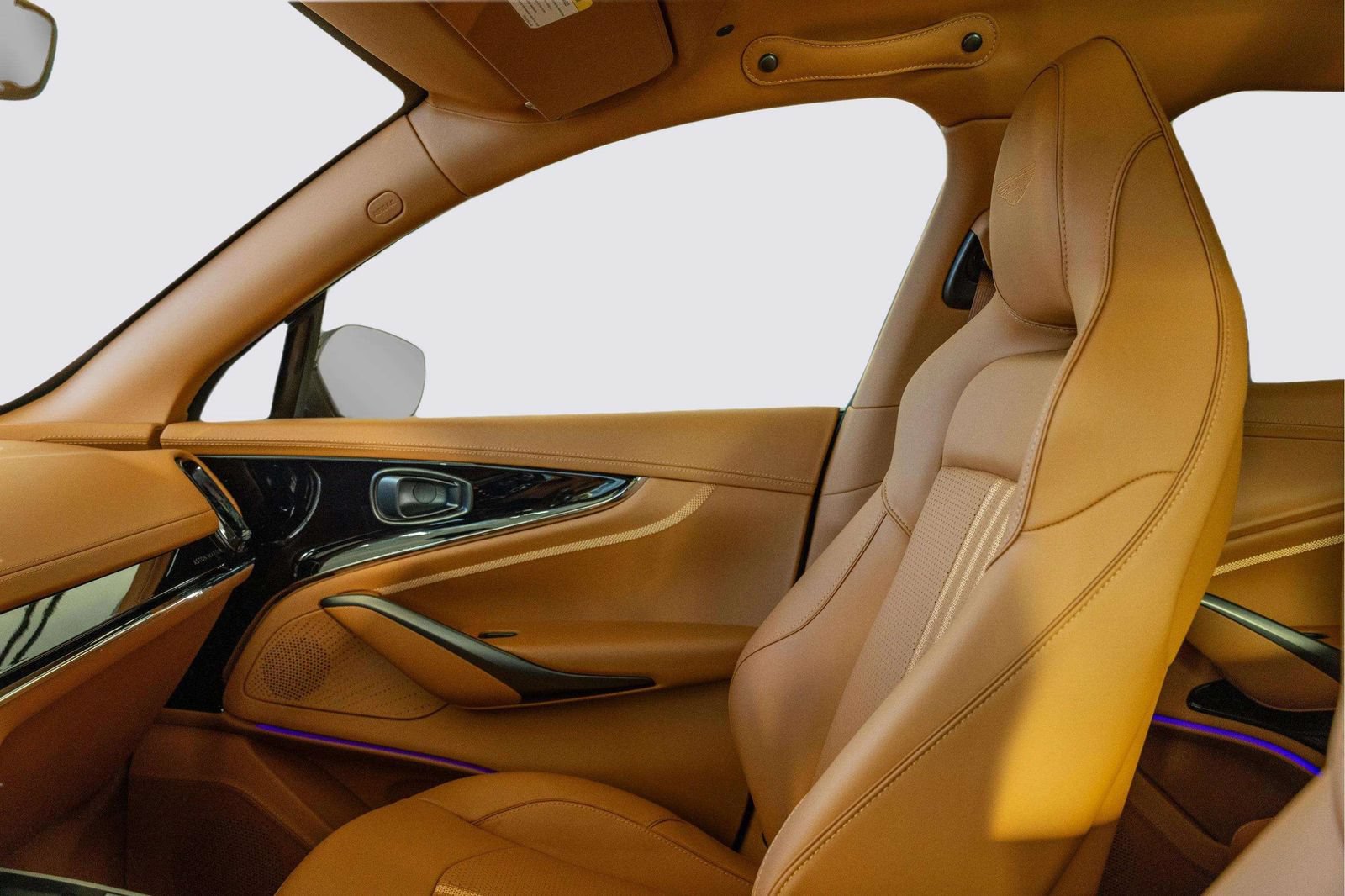 New 2026 Aston Martin DBX 707 AWD/4WD image 12